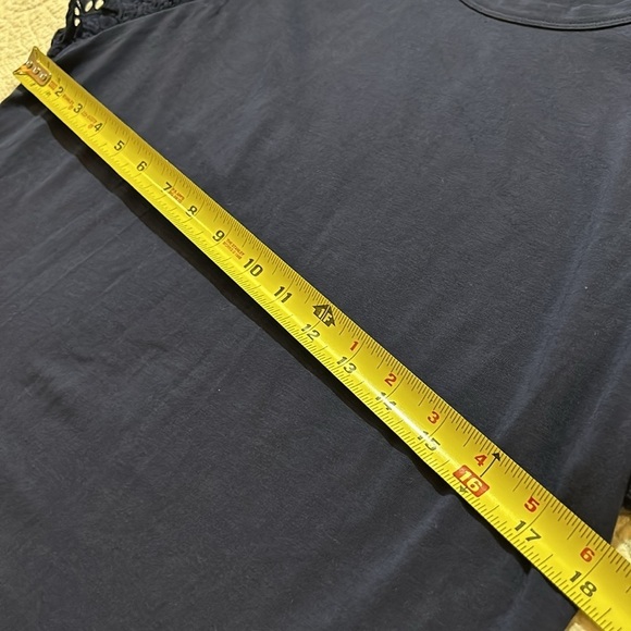 Tyler Böe Eyelet Flutter sleeve top. Medium. Nearly New - Picture 8 of 12